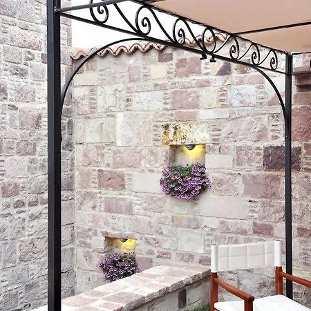 Yundantik Cunda Konaklari Bed and Breakfast