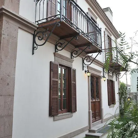 Oda ve Kahvaltı Yundantik Cunda Konaklari 2*